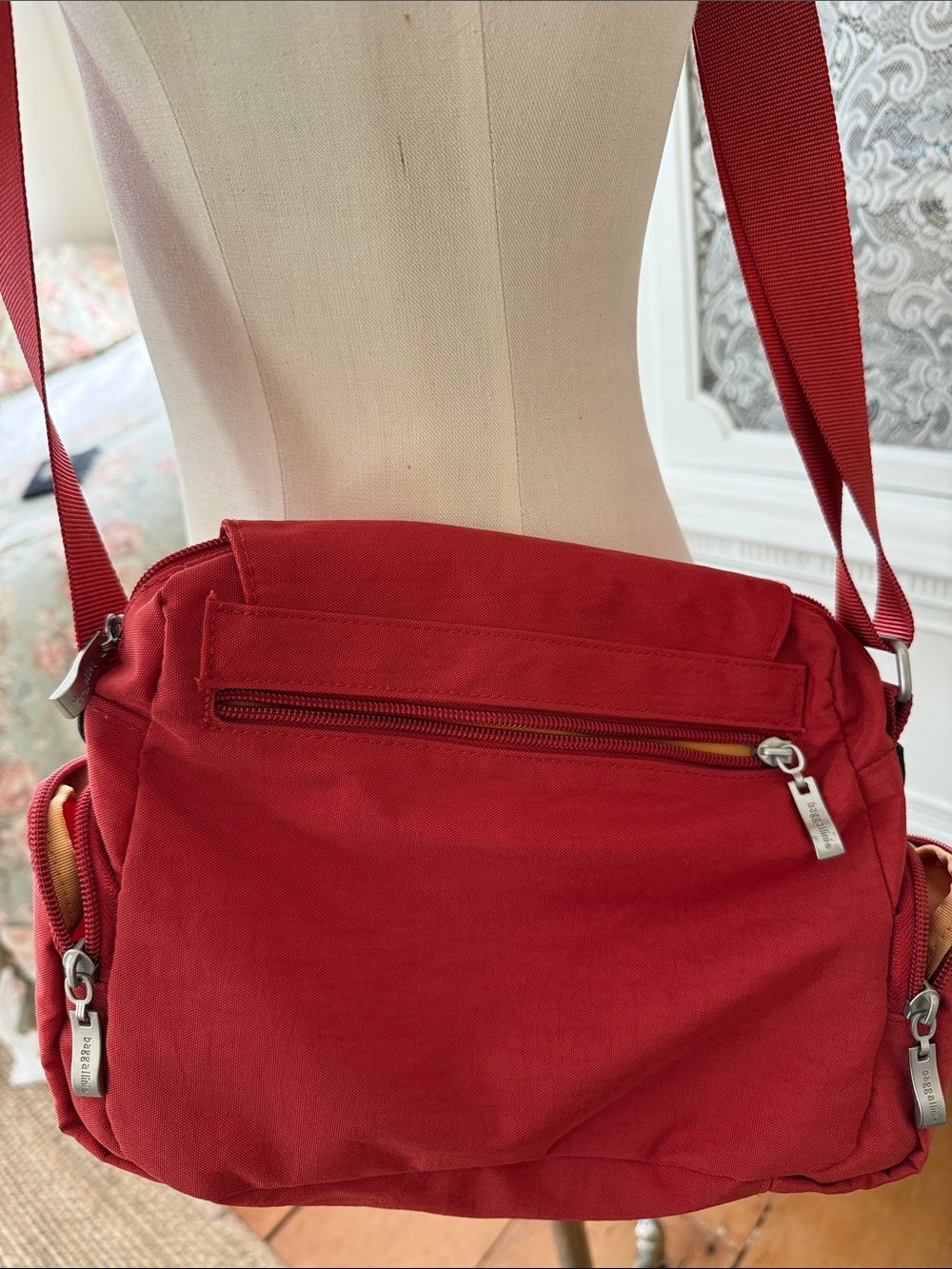 Baggallini Nylon Crossbody Bag - Picture 3 of 10